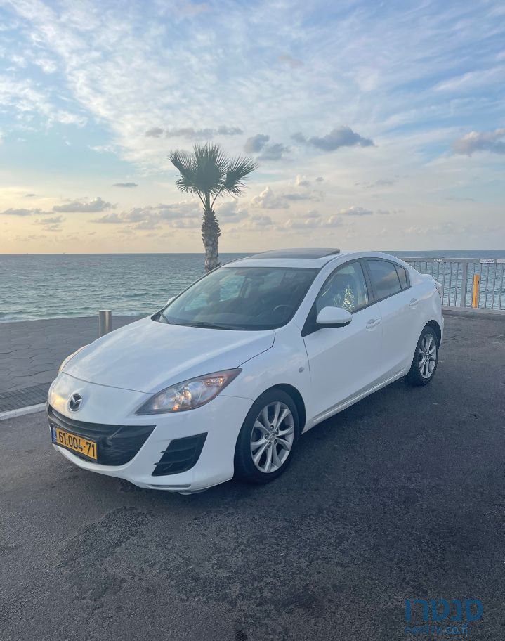 2011' Mazda 3 מאזדה photo #1