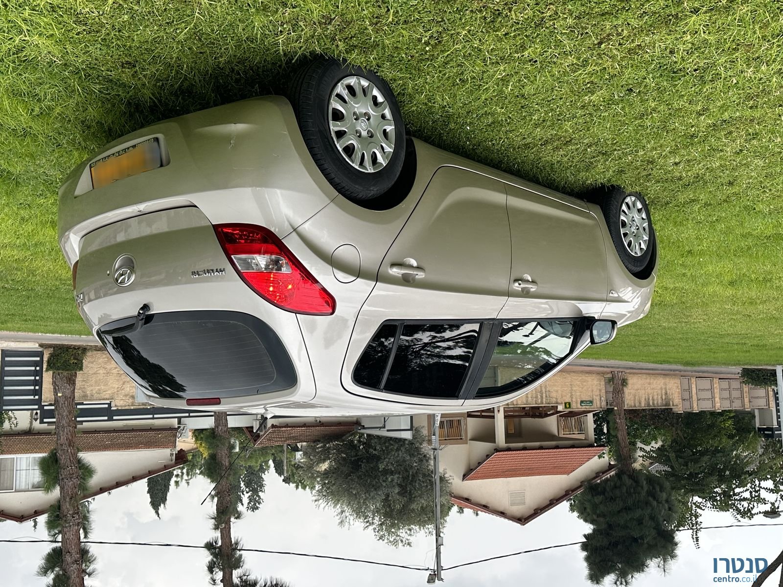 2010' Hyundai i20 יונדאי photo #1