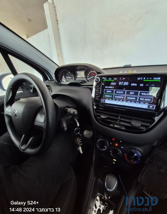 2016' Peugeot 208 פיג'ו photo #6