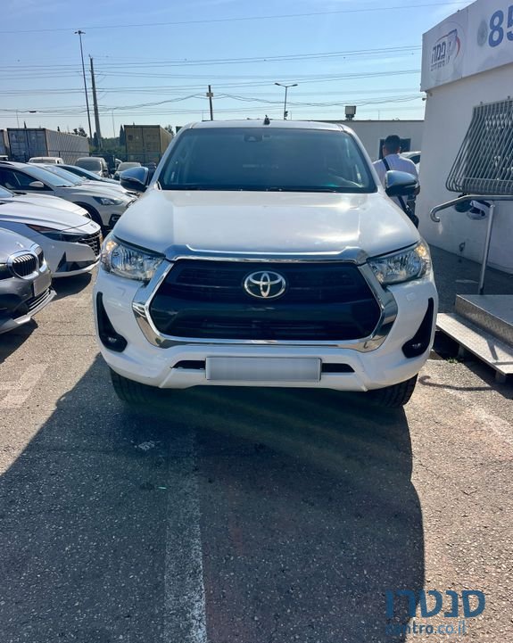 2020' Toyota Hilux טויוטה היילקס photo #3