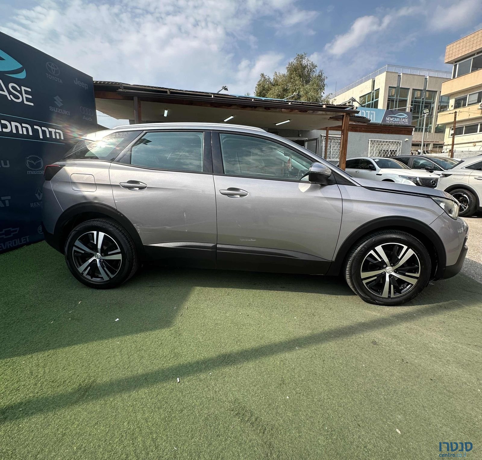 2019' Peugeot 3008 פיג'ו photo #5