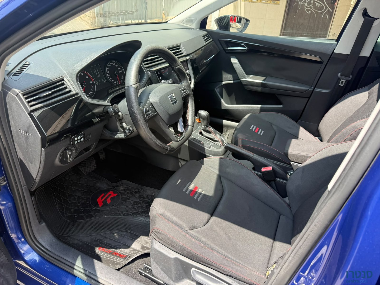 2018' SEAT Ibiza photo #2