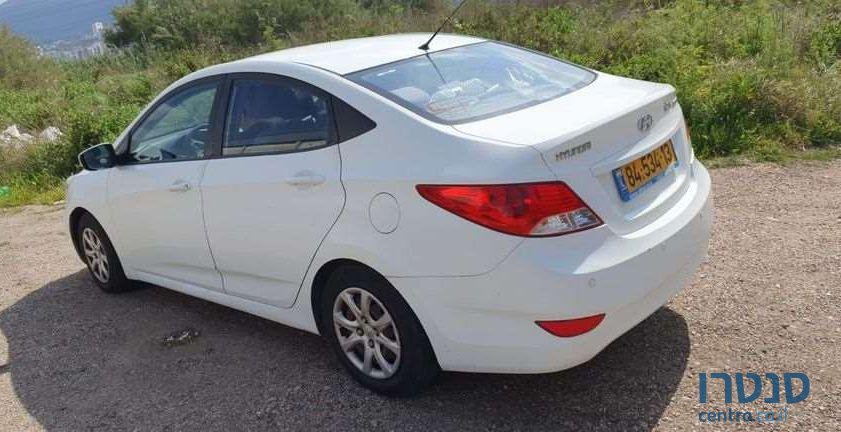 2012' Hyundai i25 יונדאי photo #2