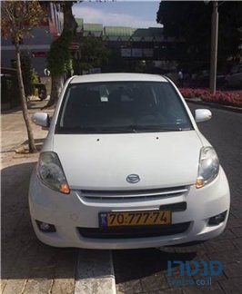 2011' Daihatsu Sirion photo #1