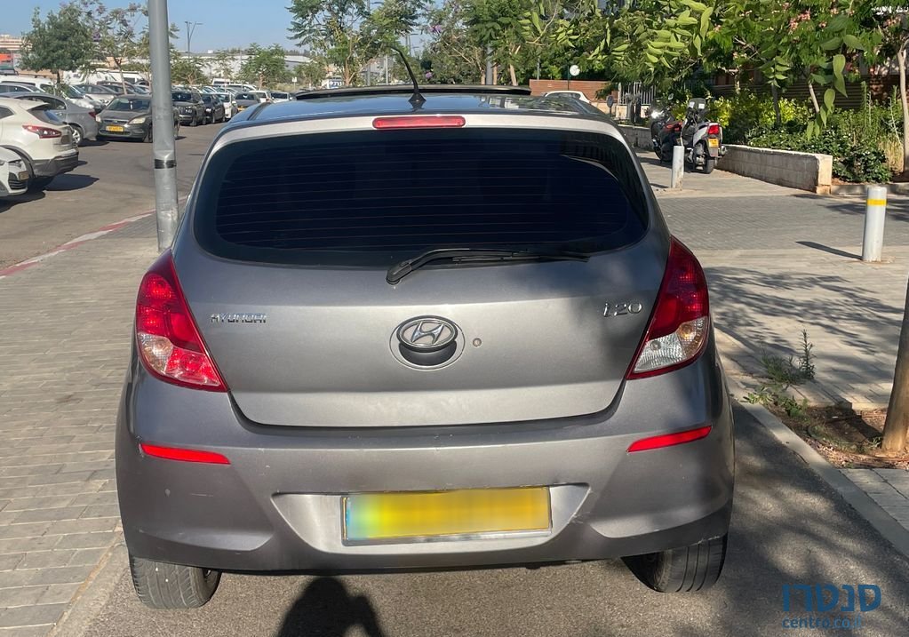 2013' Hyundai i20 יונדאי photo #5