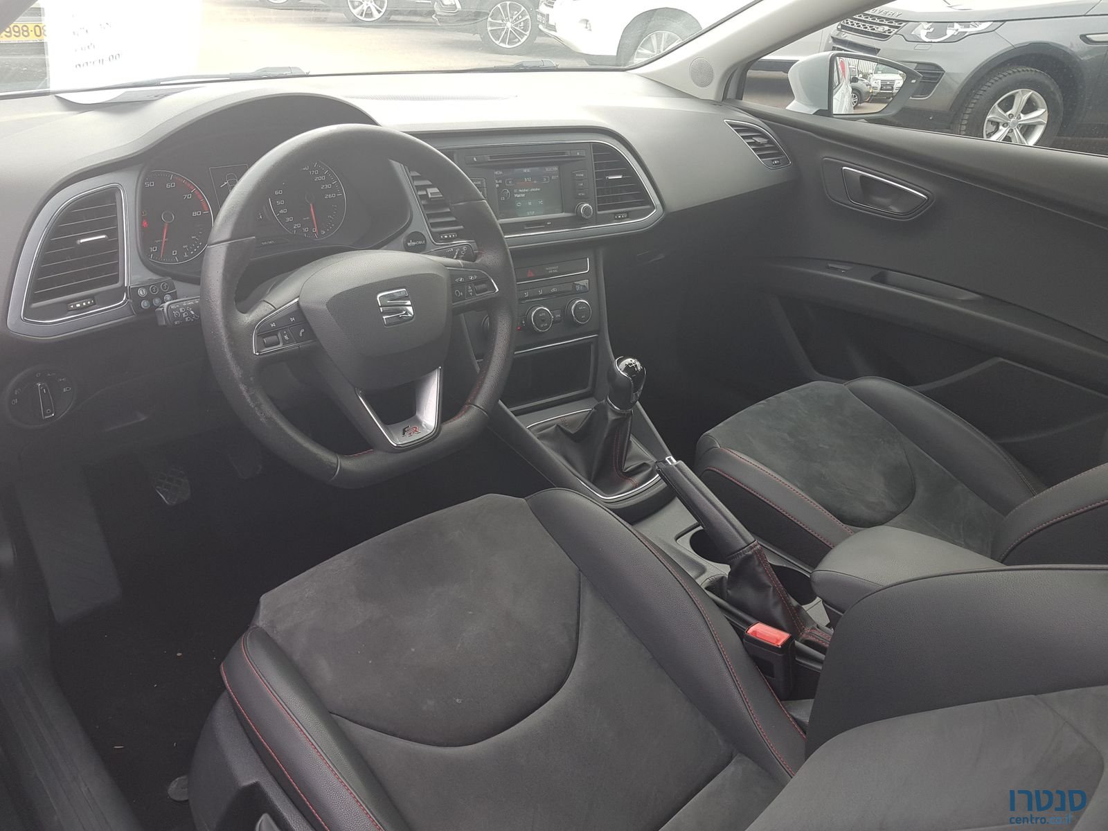 2014' SEAT Leon FR photo #5