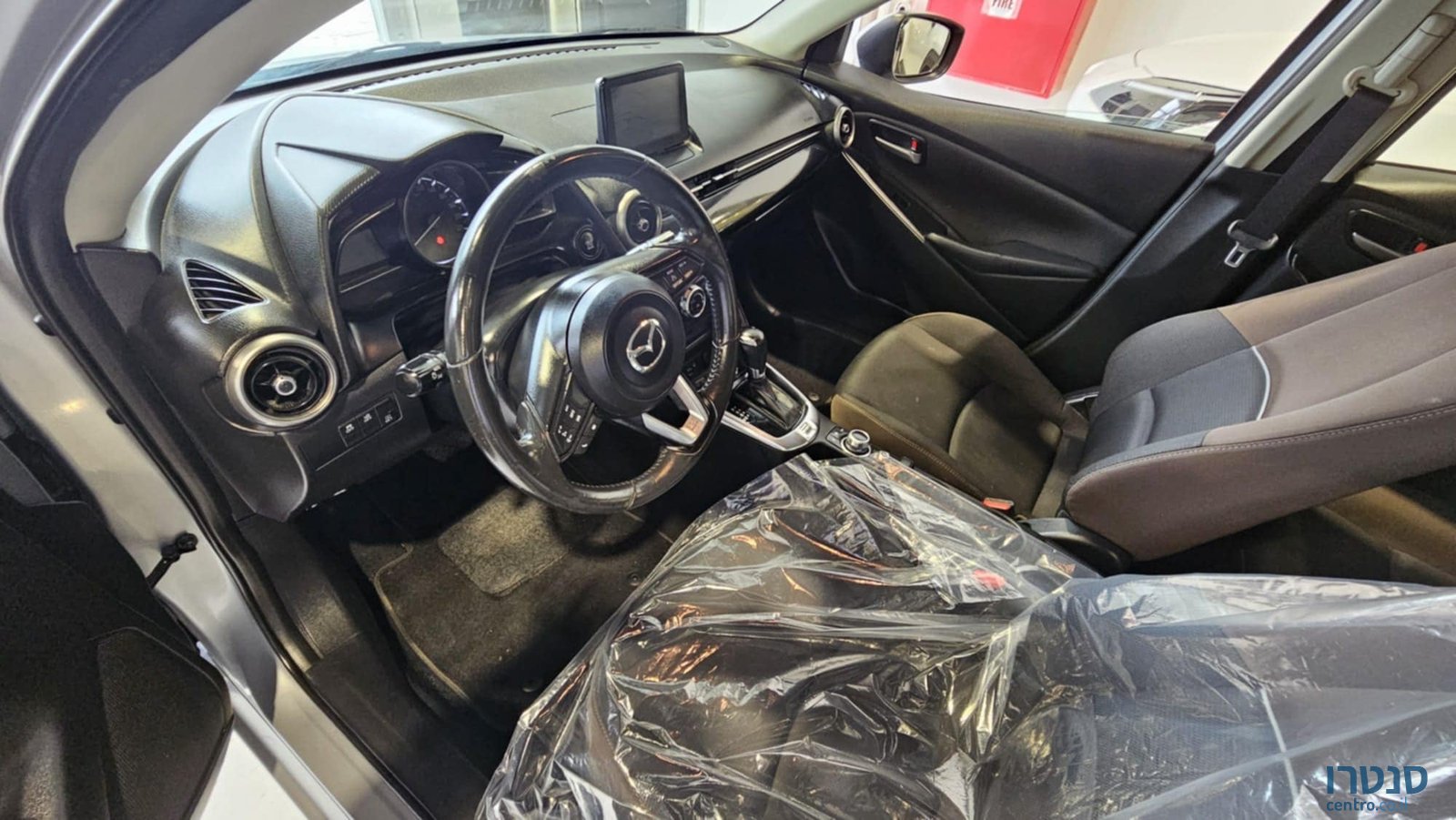 2021' Mazda 2 photo #5