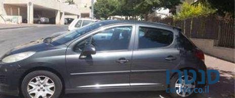 2010' Peugeot 207 פיג'ו photo #1