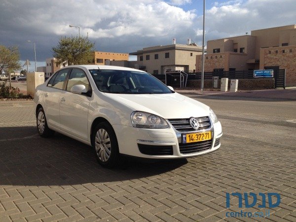 2011' Volkswagen Jetta photo #3