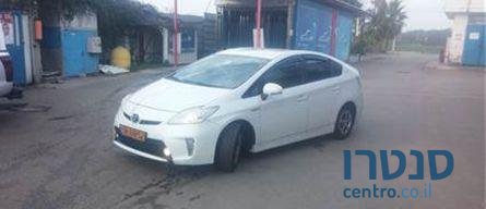 2013' Toyota Prius טויוטה פריוס photo #2