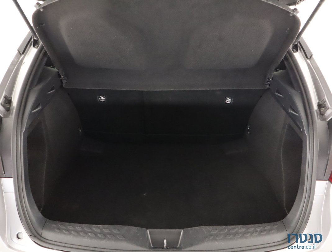 2019' Toyota C-HR photo #7