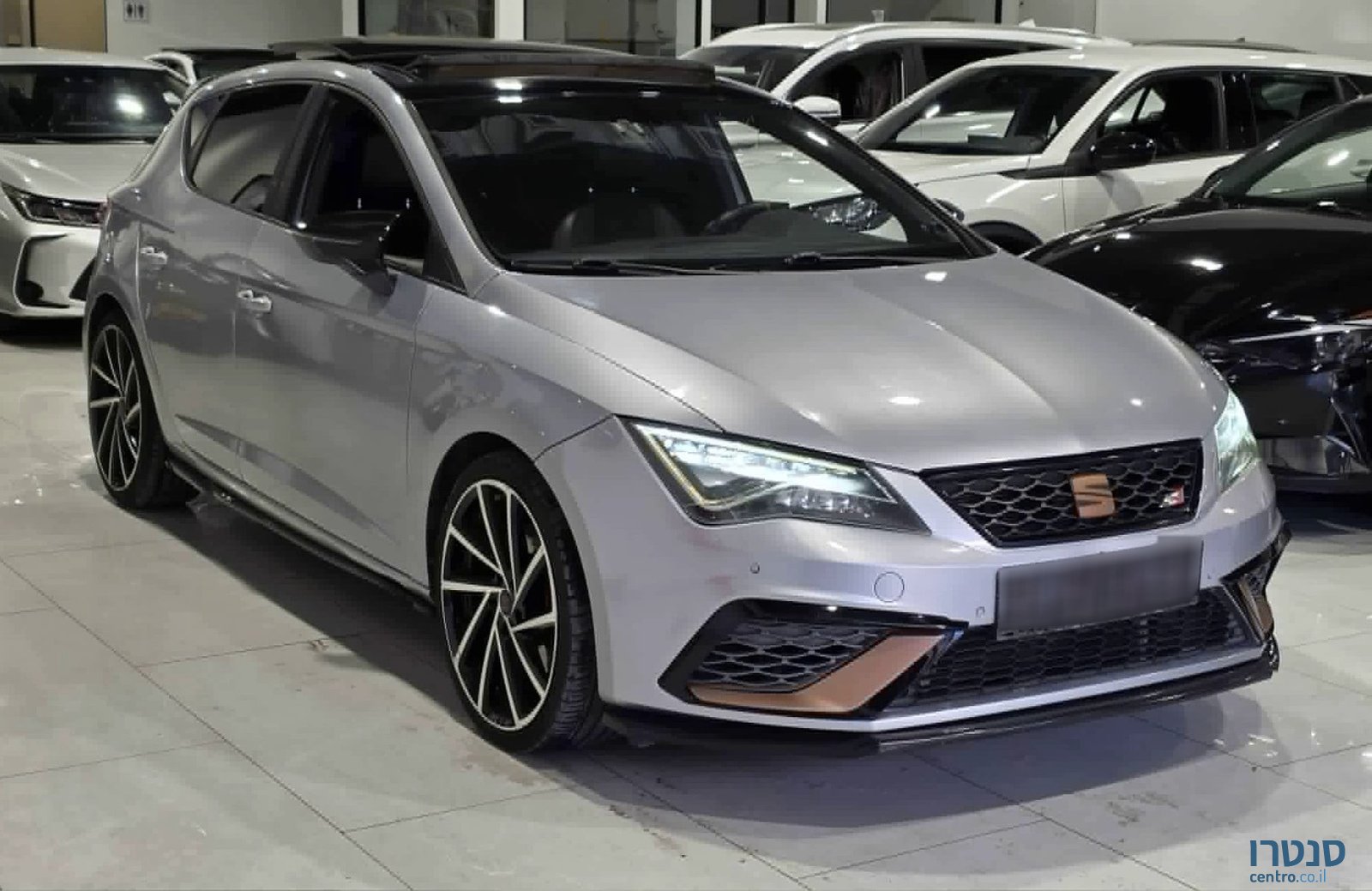 2017' SEAT Leon photo #2