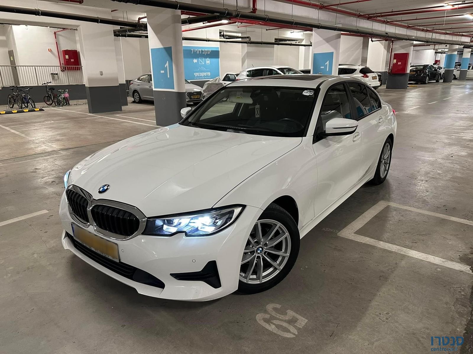 2021' BMW 318 ב.מ.וו photo #1