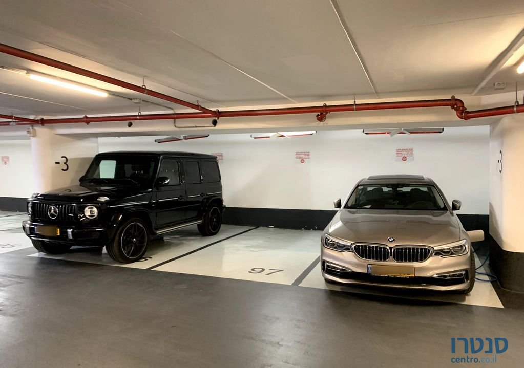 2020' BMW 5 Series ב.מ.וו סדרה 5 photo #3