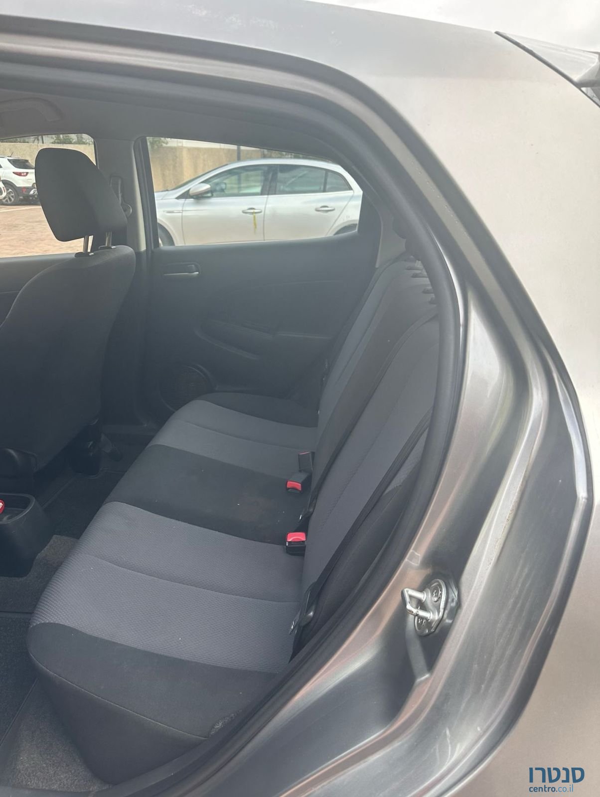 2010' Mazda 2 מאזדה photo #5