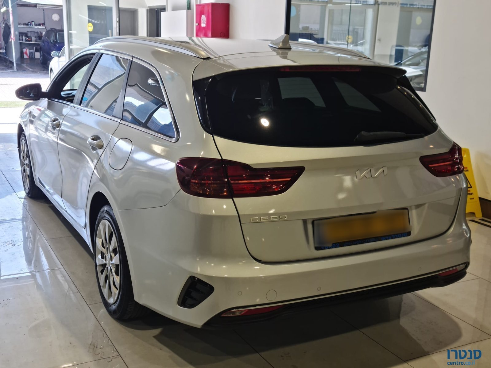 2022' Kia Ceed SW photo #3