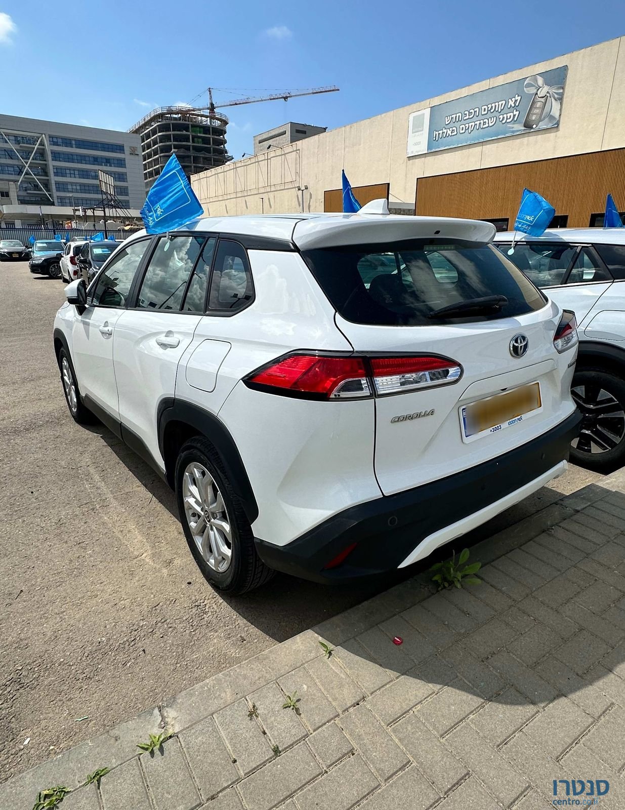 2023' Toyota Corolla Cross טויוטה קורולה קרוס photo #2