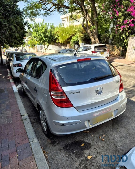 2009' Hyundai i30 יונדאי photo #3