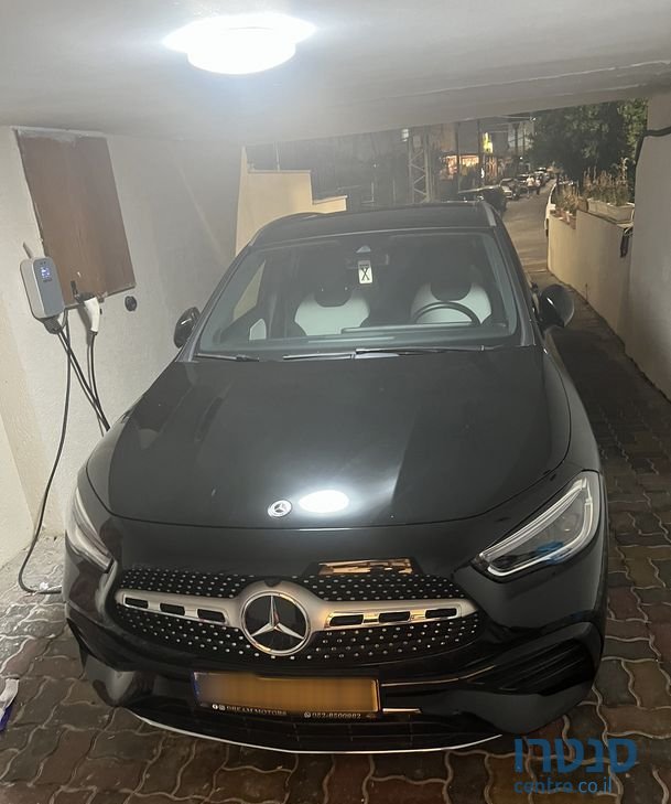 2022' Mercedes-Benz GLA מרצדס photo #1