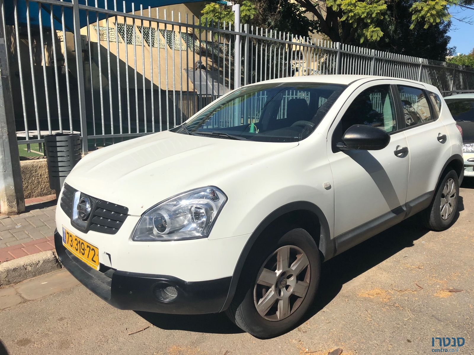 2010' Nissan Qashqai Visia photo #2