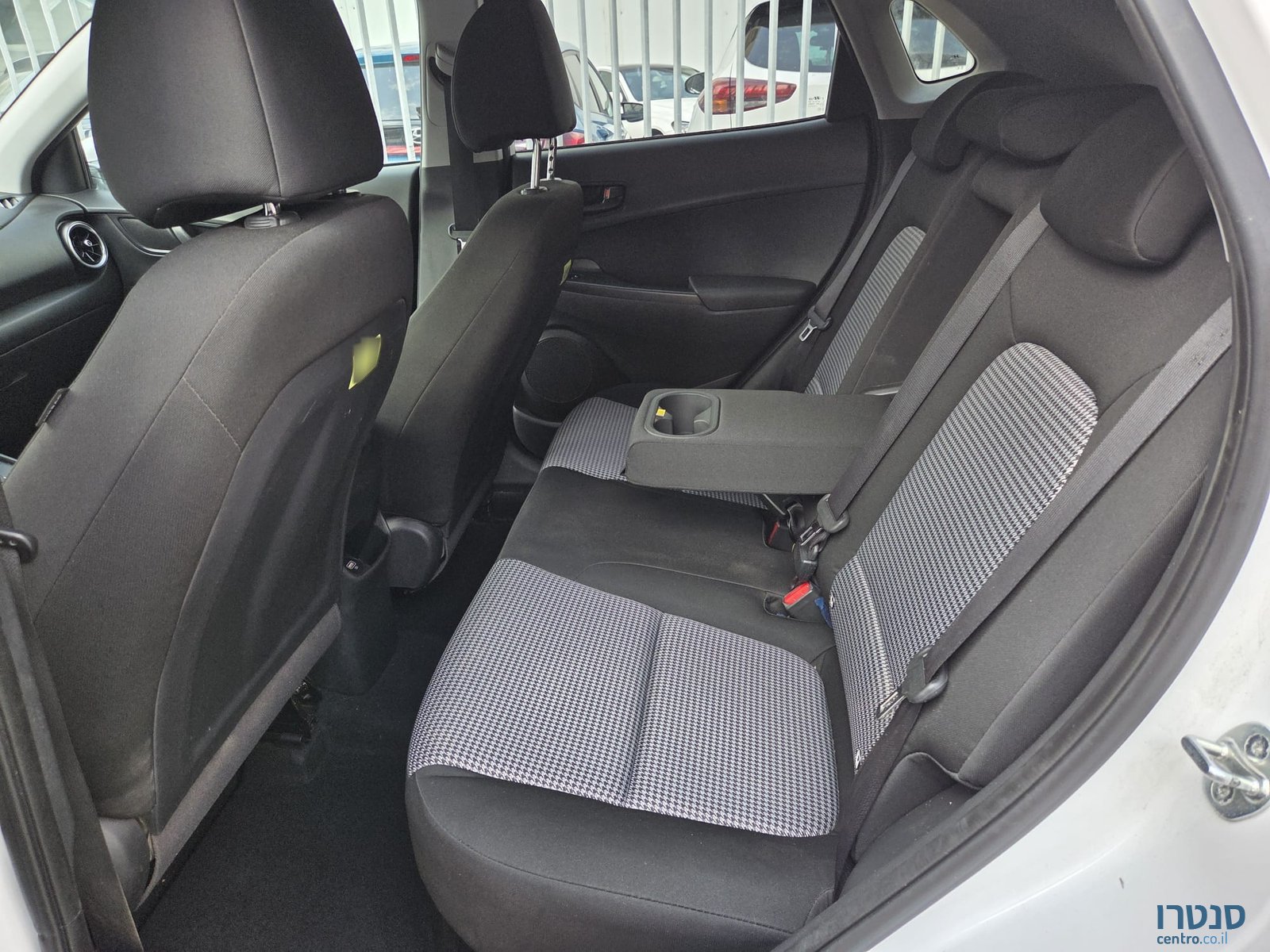 2023' Hyundai Kona photo #3