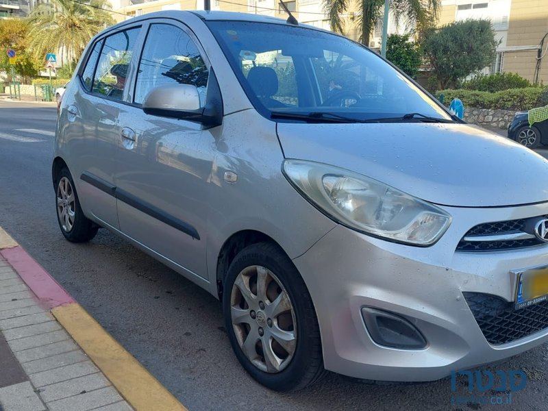 2011' Hyundai i10 יונדאי photo #1