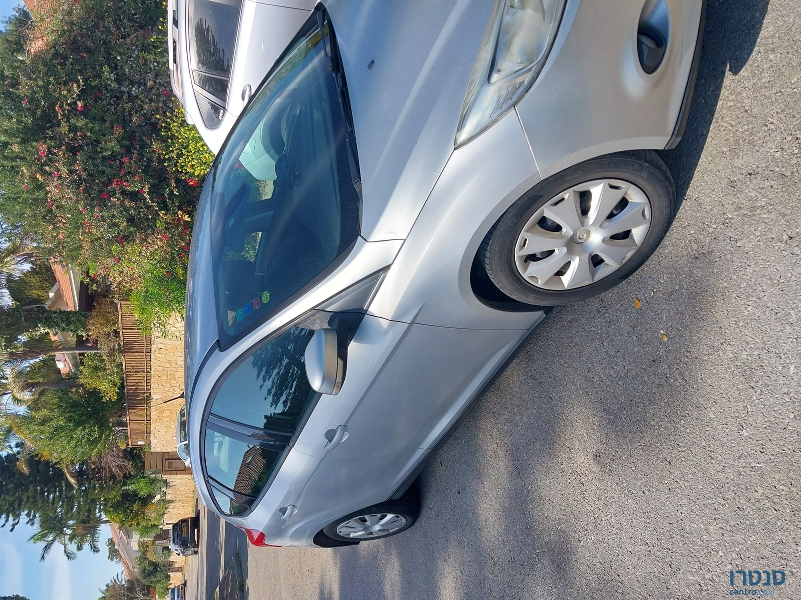 2012' Ford Focus photo #1