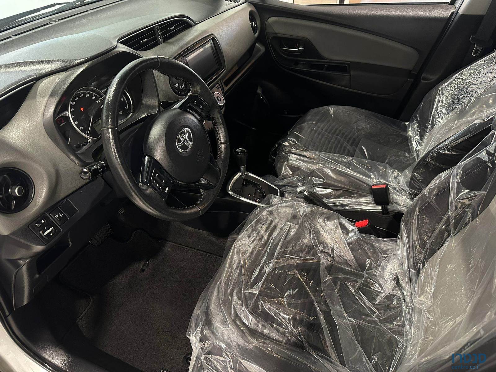 2019' Toyota Yaris photo #5