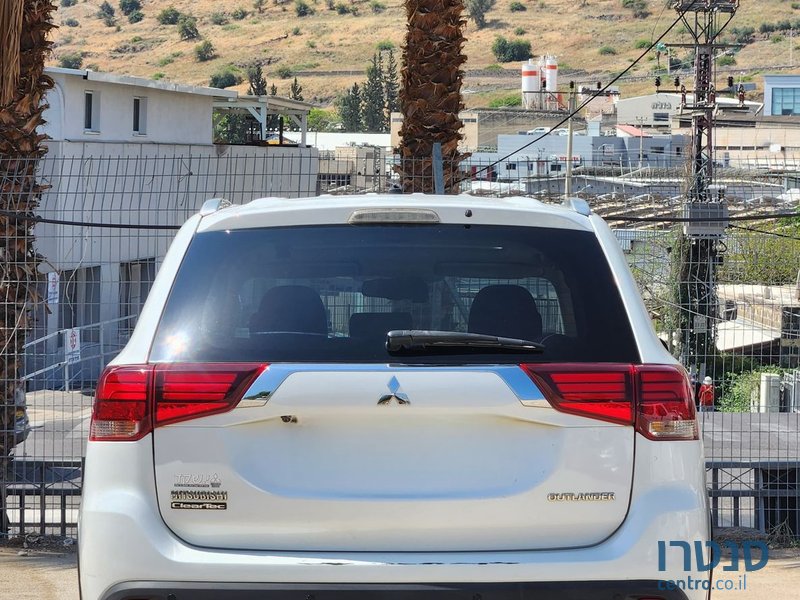 2016' Mitsubishi Outlander מיצובישי אאוטלנדר photo #5