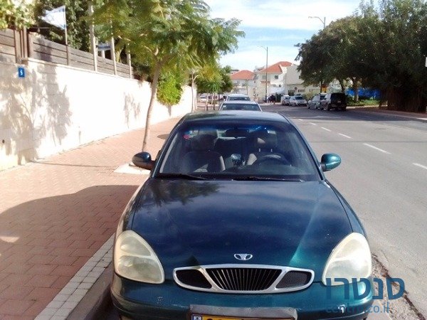 2001' Daewoo Nubira photo #1