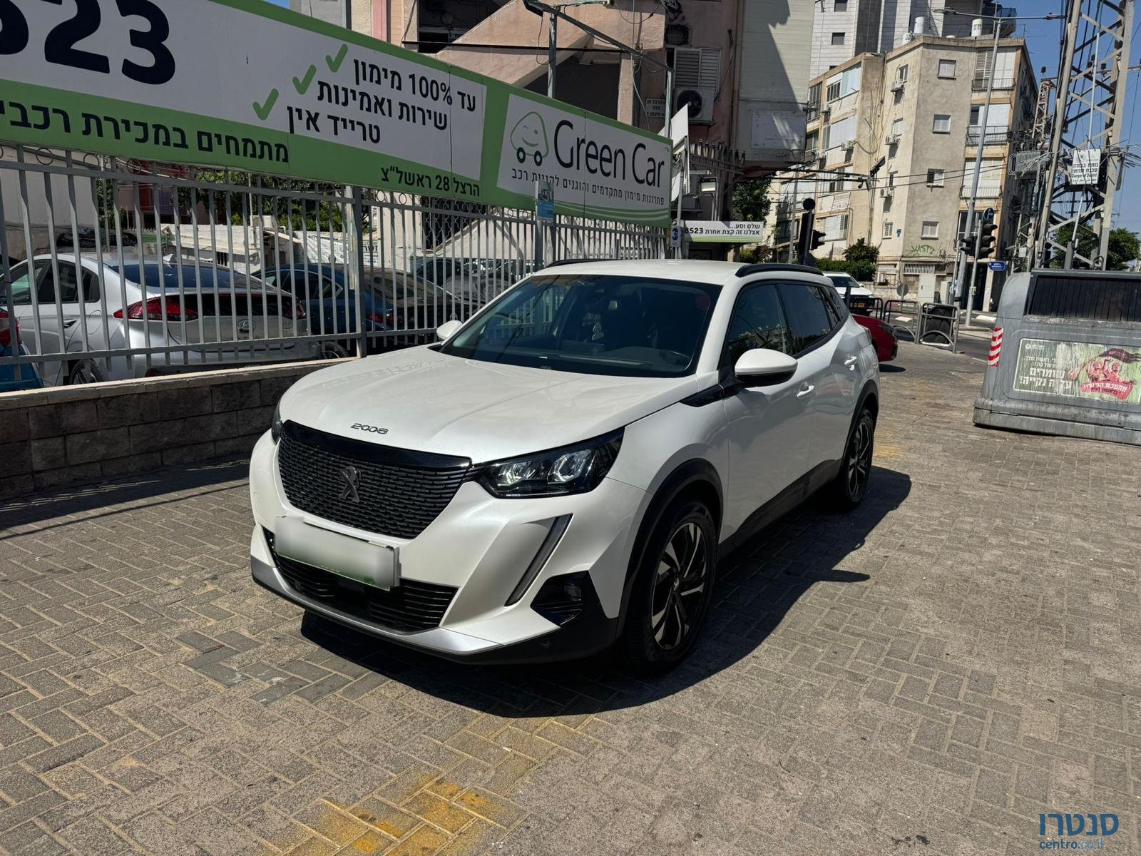 2020' Peugeot 2008 photo #1