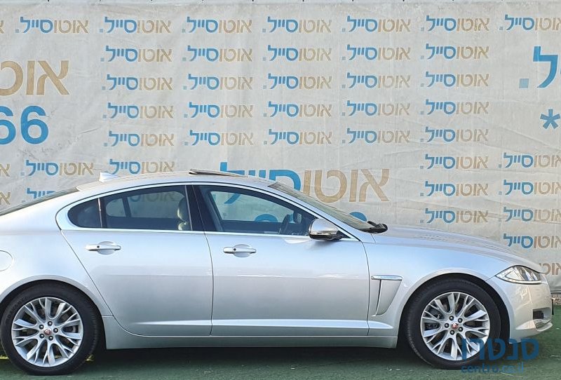 2015' Jaguar XF יגואר photo #4