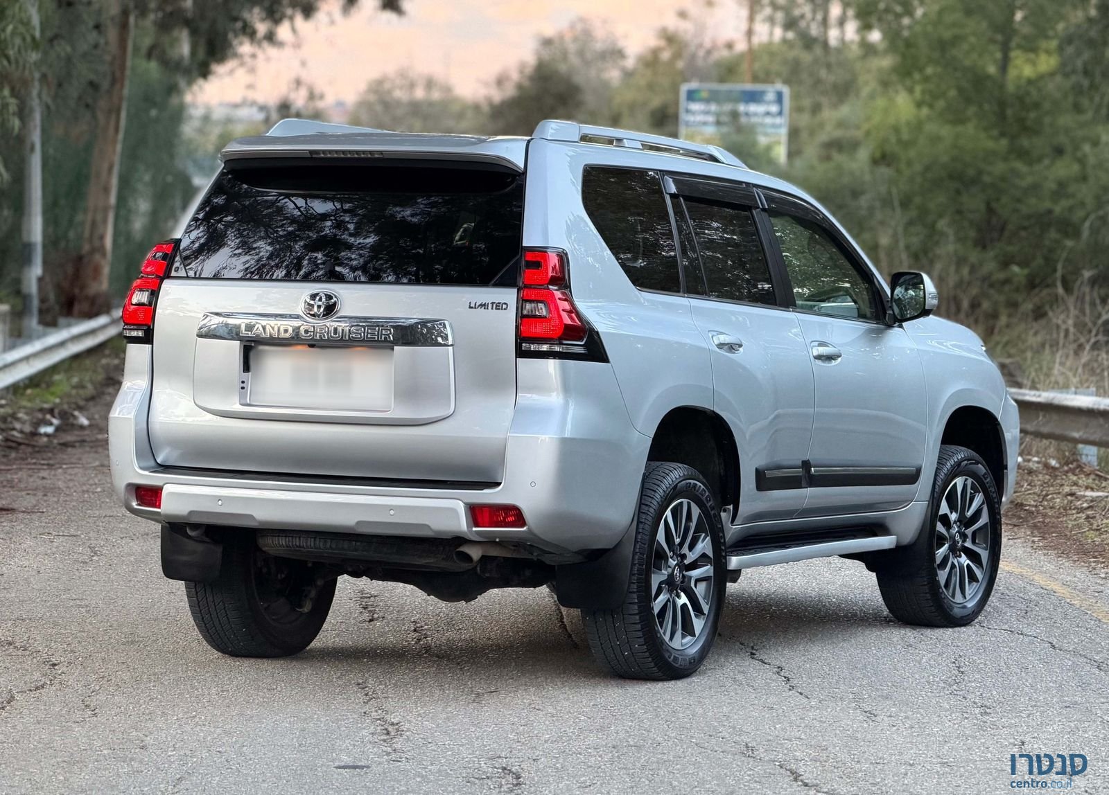 2022' Toyota Land Cruiser טויוטה לנד קרוזר photo #3