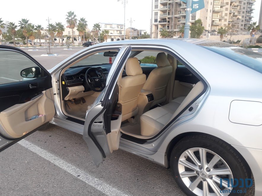 2014' Toyota Camry XLE photo #7