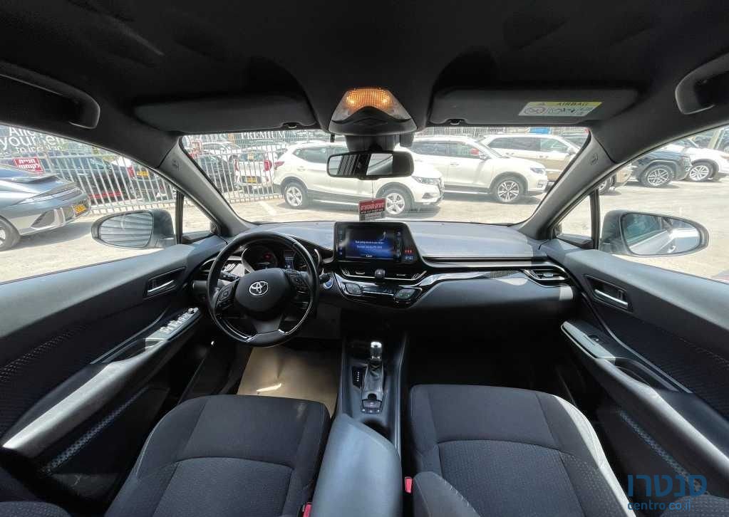 2018' Toyota C-HR טויוטה photo #4
