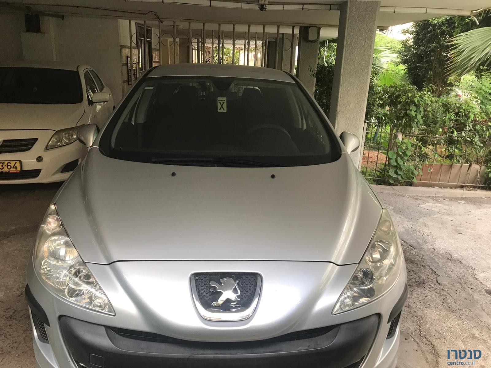 2009' Peugeot 308 photo #1