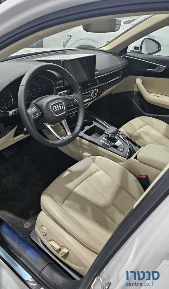 2023' Audi A4 אאודי photo #1