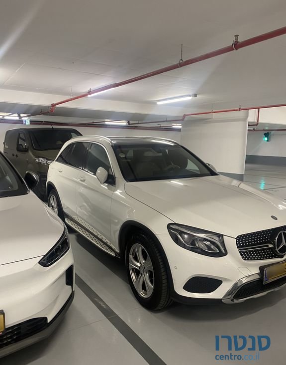 2017' Mercedes-Benz GLC מרצדס photo #1