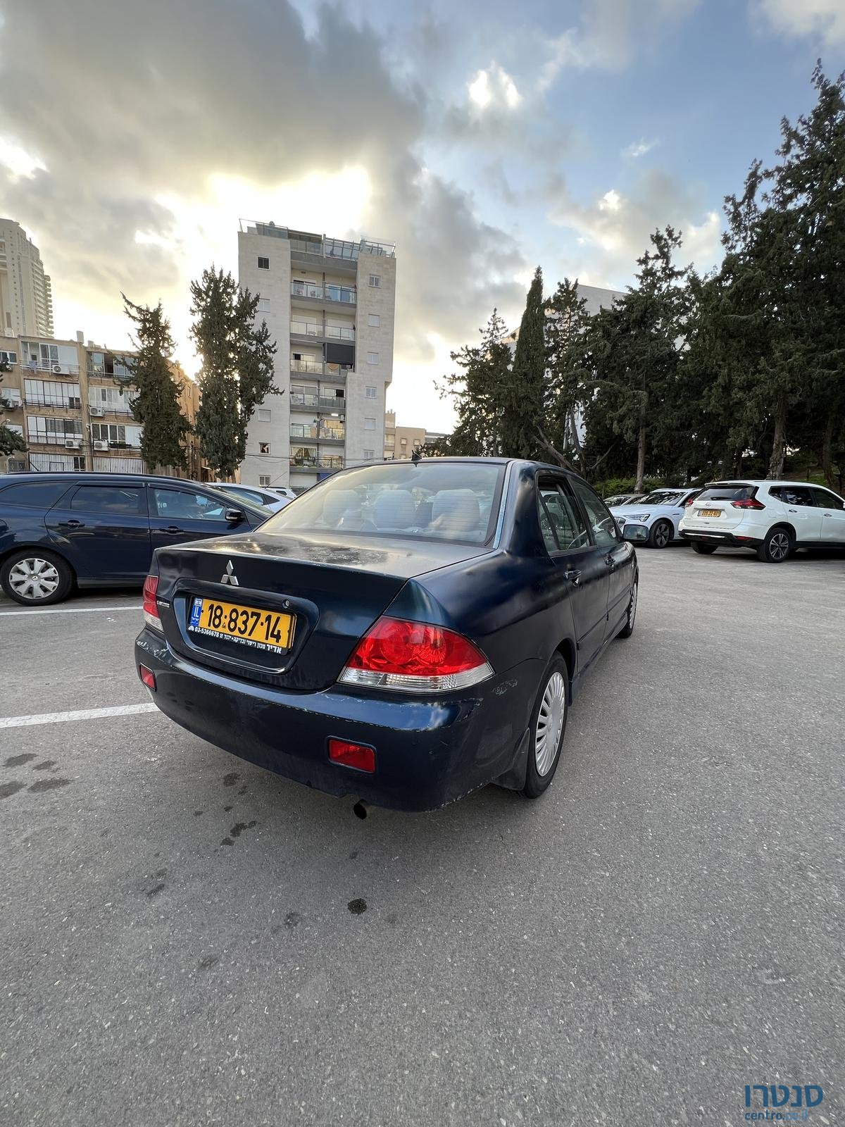 2006' Mitsubishi Lancer photo #2