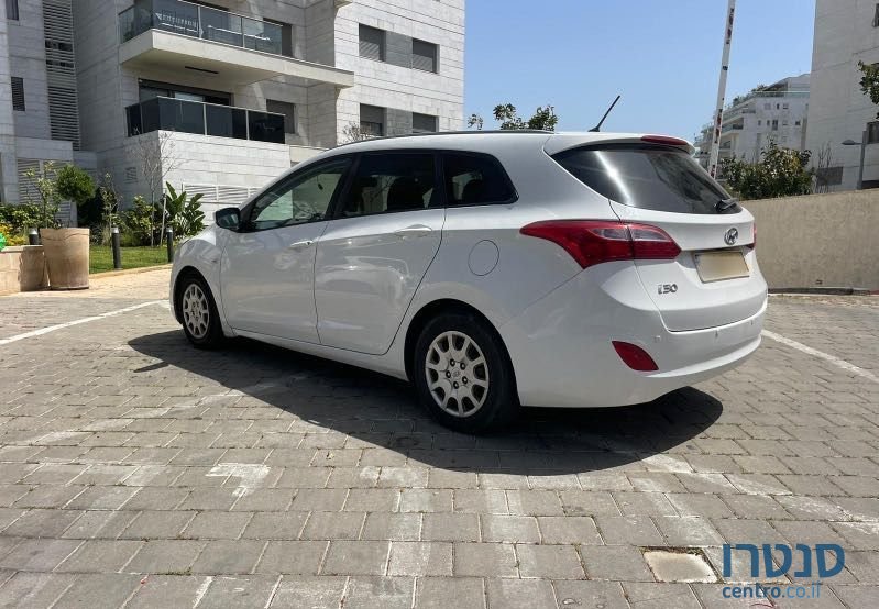 2013' Hyundai i30 יונדאי photo #2