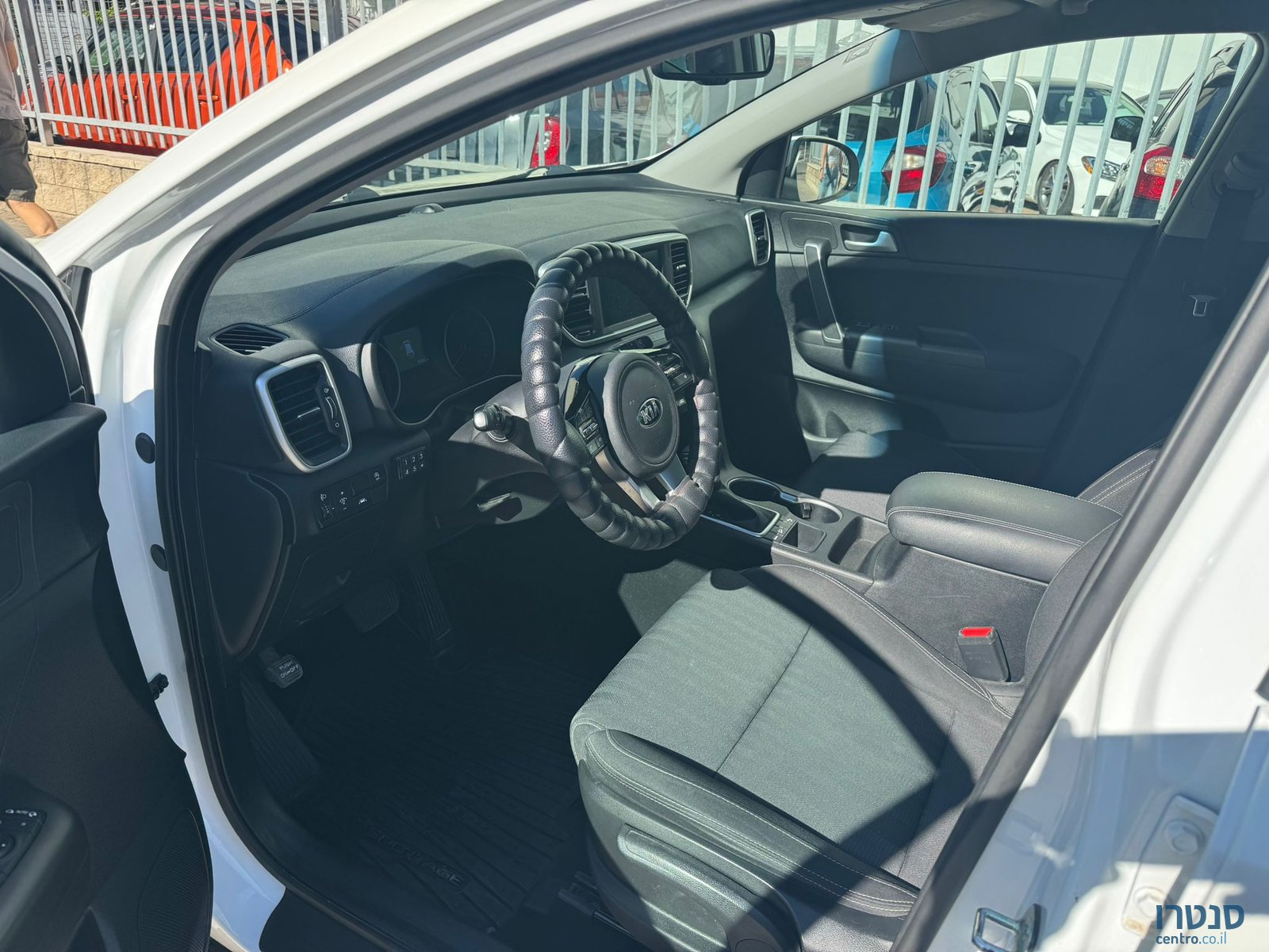 2021' Kia Sportage photo #3