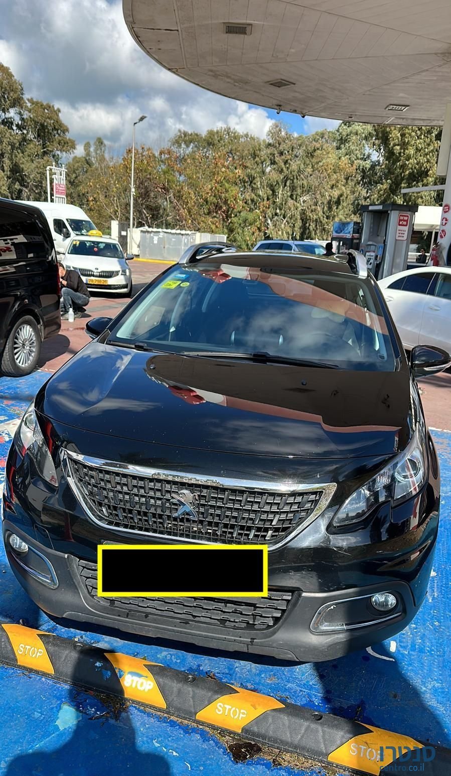 2017' Peugeot 2008 פיג'ו photo #1