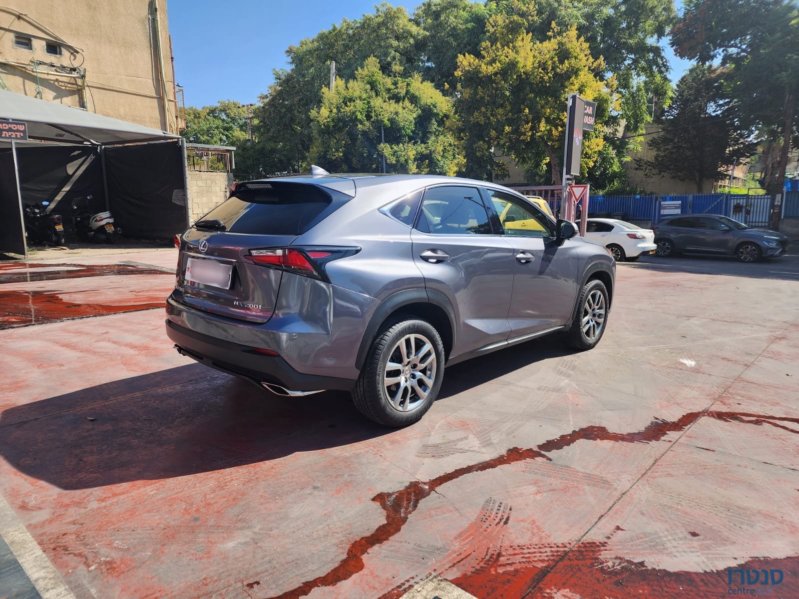 2017' Lexus NX 200t photo #4