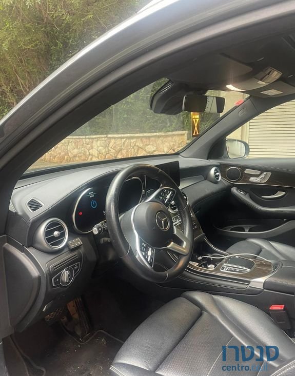 2021' Mercedes-Benz GLC מרצדס photo #3