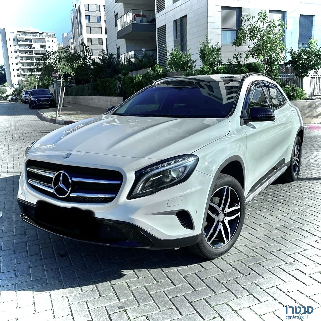 2017' Mercedes-Benz GLA מרצדס photo #1