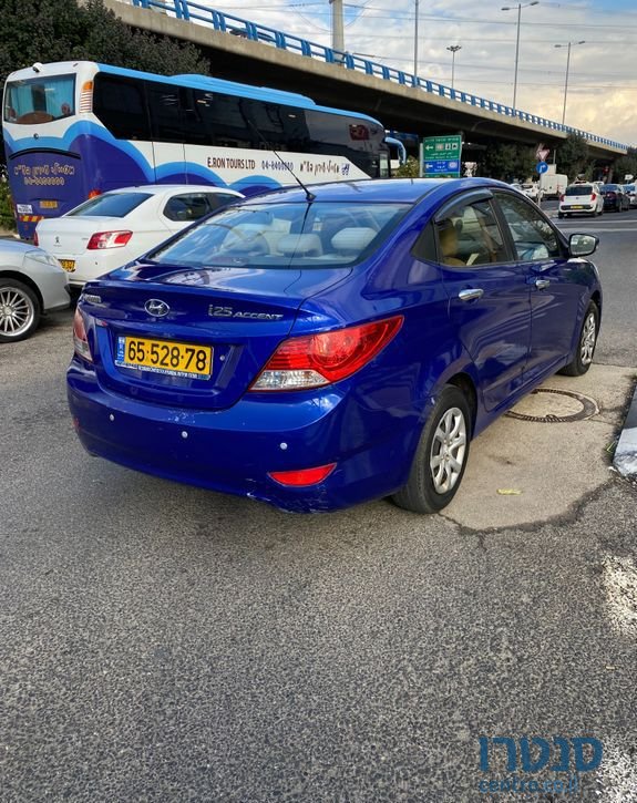 2011' Hyundai i25 יונדאי photo #4