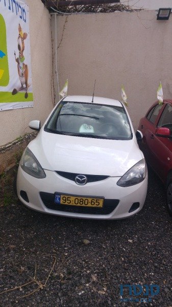2009' Mazda 2 photo #1