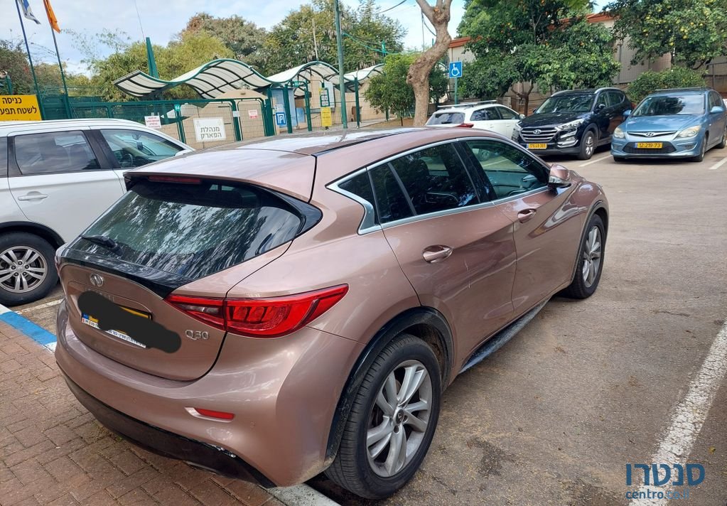 2018' Infiniti Q30 אינפיניטי photo #4