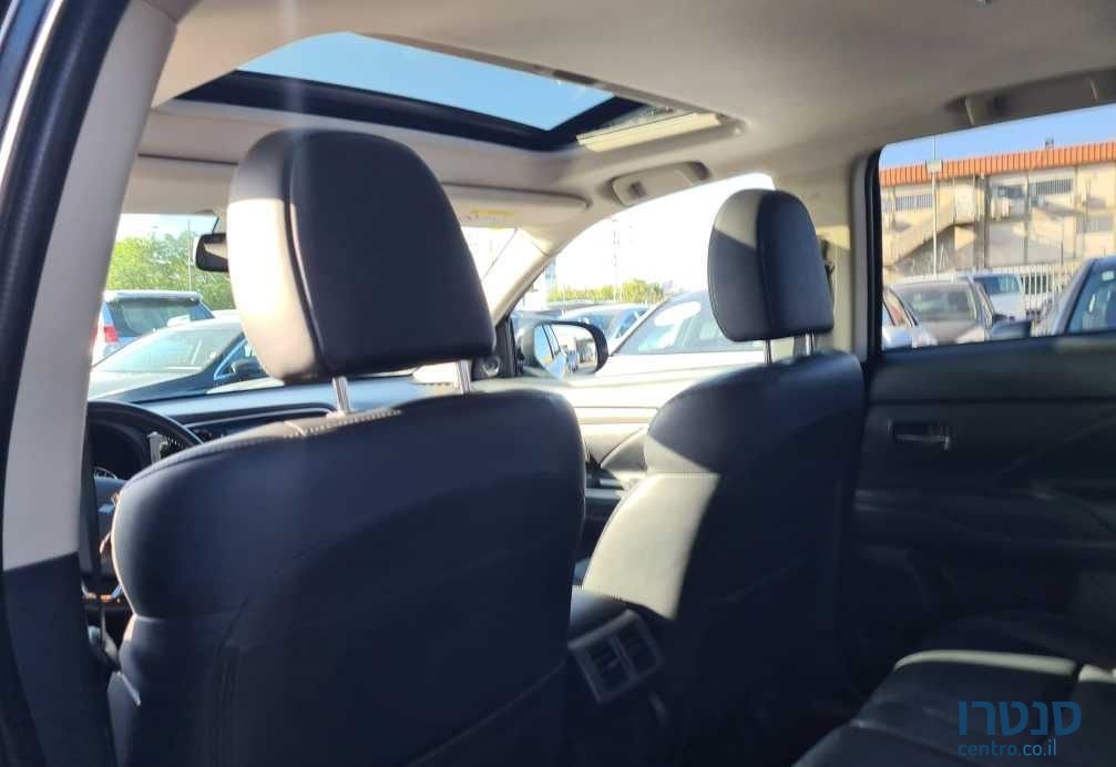 2019' Mitsubishi Outlander מיצובישי אאוטלנדר photo #6