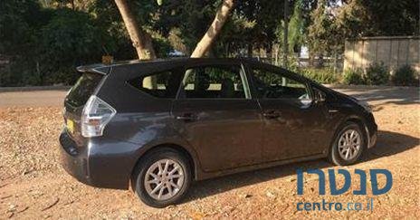 2015' Toyota Prius טויוטה פריוס photo #3